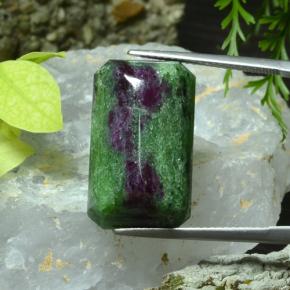 Rubino-zoisite naturale multicolore da 25,75 ct, taglio smeraldo, opaco