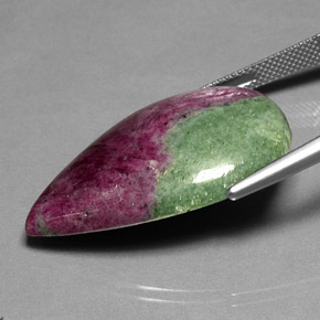 Rubino-zoisite naturale multicolore da 44,82 ct, taglio a pera, opaco