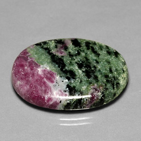 Rubino-zoisite naturale multicolore da 44,83 ct, taglio ovale, opaco