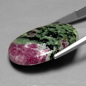Rubino-zoisite naturale multicolore da 44,83 ct, taglio ovale, opaco