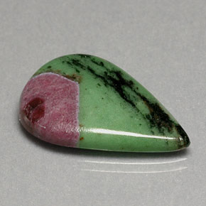 Rubino-zoisite naturale multicolore da 22,31 ct, taglio a pera, opaco