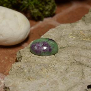 Rubino-Zoisite Multicolore naturale da 4.00 ct, Taglio ovale, Opaco