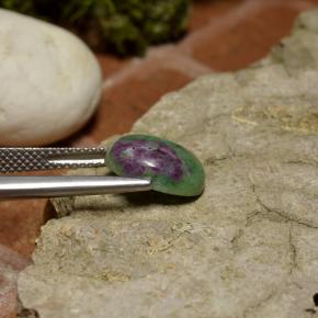 Rubino-Zoisite Multicolore naturale da 4.00 ct, Taglio ovale, Opaco