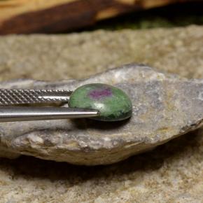 Rubino-zoisite naturale multicolore da 2,95 ct, taglio rotondo, opaco