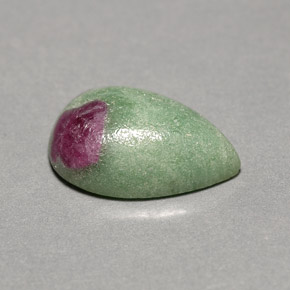 Rubino-zoisite naturale multicolore da 5,73 ct, taglio a pera, opaco