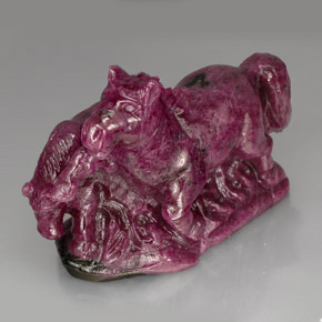 Rubino-zoisite naturale multicolore da 642,30 ct, forma fantasia, opaco
