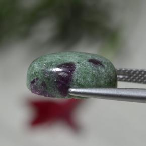 Rubino-zoisite naturale multicolore da 7,70 ct, taglio ovale, opaco