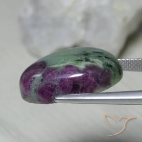 Rubino-Zoisite Multicolore naturale da 22.07 ct, Ovale, Opaco