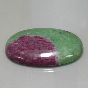 Rubino-zoisite naturale multicolore da 168,20 ct, taglio ovale, opaco