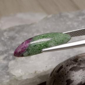 Rubino-zoisite naturale multicolore da 6,42 ct, marchesa, opaco