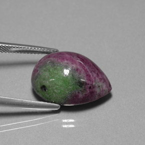 Rubino-zoisite naturale multicolore da 25,42 ct, taglio a pera, opaco