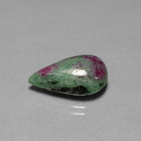 Rubino-zoisite naturale multicolore da 6,78 ct, taglio a pera, opaco