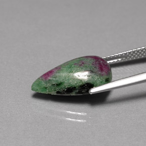 Rubino-zoisite naturale multicolore da 6,78 ct, taglio a pera, opaco