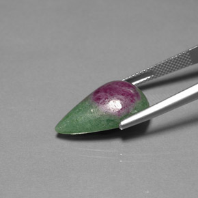 Rubino-zoisite naturale multicolore da 13,36 ct, taglio a pera, opaco
