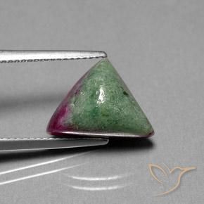 7.37ct Naturale Multicolore Rubino-Zoisite, Taglio trillion, Opaco
