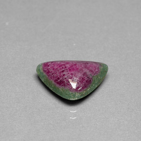 Rubino-zoisite naturale multicolore da 5,18 ct, trillion, opaco