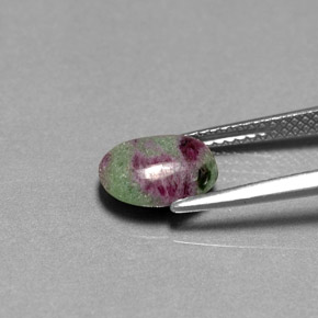 Rubino-Zoisite Multicolore naturale da 2.36 ct, Taglio ovale, Opaco
