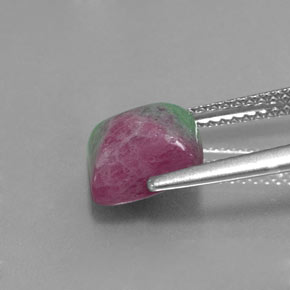 Rubino-zoisite naturale multicolore da 3,22 ct, baguette, opaco