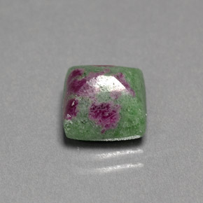 Rubino-zoisite naturale multicolore da 4,04 ct, quadrato, opaco