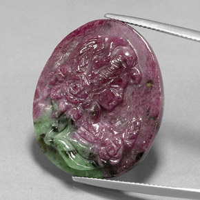 Rubino-zoisite naturale multicolore da 41,32 ct, forma fantasia, opaco