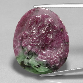 Rubino-zoisite naturale multicolore da 41,32 ct, forma fantasia, opaco