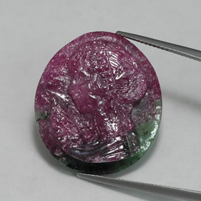 Rubino-zoisite naturale multicolore da 32,60 ct, forma fantasia, opaco