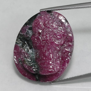 Rubino-zoisite naturale multicolore da 26,81 ct, forma fantasia, opaco