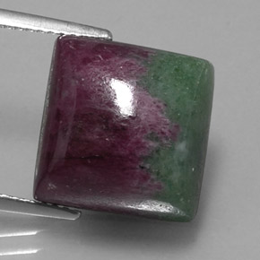 Rubino-zoisite naturale multicolore da 20,27 ct, quadrato, opaco