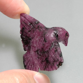 Rubino-zoisite naturale multicolore da 48,53 ct, forma fantasia, opaco