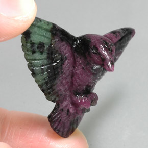 Rubino-zoisite naturale multicolore da 52,46 ct, forma fantasia, opaco