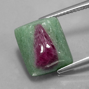Rubino-zoisite naturale multicolore da 11,45 ct, baguette, opaco