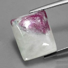 Rubino-zoisite naturale multicolore da 9,46 ct, baguette, traslucido