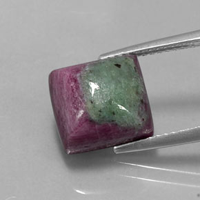 Rubino-zoisite naturale multicolore da 7,62 ct, quadrato, opaco