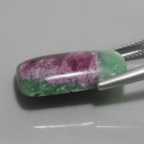 Rubino-zoisite naturale multicolore da 14,49 ct, taglio a cuscino, opaco