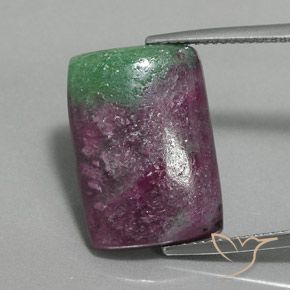 16.97ct Naturale Multicolore Rubino-Zoisite, Taglio a baguette, Opaco