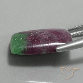 Rubino-Zoisite Multicolore naturale da 16.97 ct, Taglio a baguette, Opaco