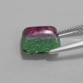 Rubino-Zoisite Multicolore naturale da 7.04 ct, Taglio a baguette, Opaco