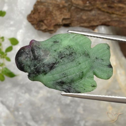 Rubino-zoisite naturale multicolore da 19,94 ct, forma fantasia, opaco