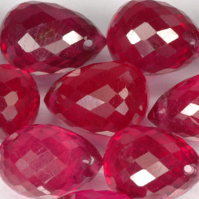 Rubino naturale rosso da  ct, briolette, VS-SI