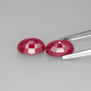 Rubino naturale rosso da  ct, taglio ovale, VS-SI