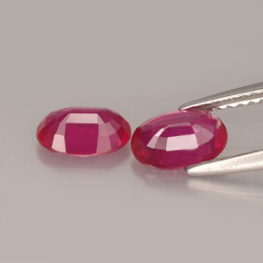 Rubino naturale rosso da  ct, taglio ovale, VS-SI
