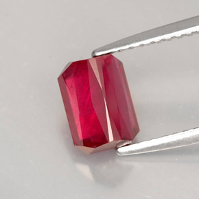 Rubino naturale rosso da 1,82 ct, taglio smeraldo, SI