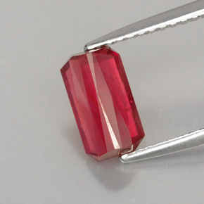 Rubino naturale rosso da 1,54 ct, taglio smeraldo, SI