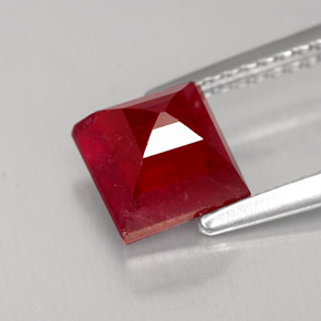 Rubino naturale rosso da 2,39 ct, quadrato, SI