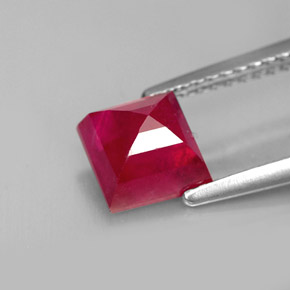 Rubino naturale rosso da 2,17 ct, quadrato, SI