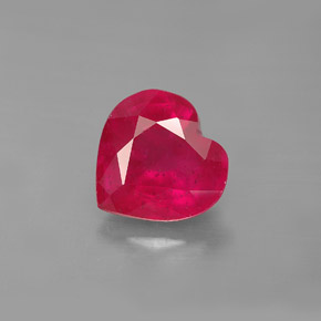 Rubino naturale rosso da 3,26 ct, a forma di cuore, SI