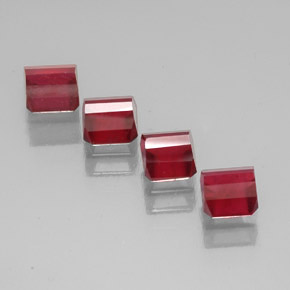 Rubino naturale rosso da  ct, taglio smeraldo, SI