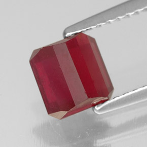Rubino naturale rosso da 1,92 ct, taglio smeraldo, SI