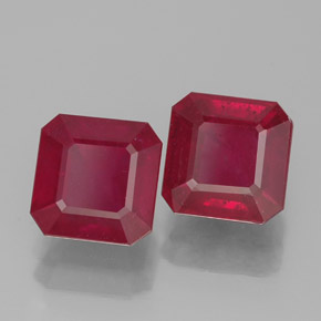 Rubino naturale rosso da  ct, taglio smeraldo, SI