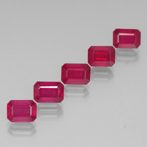 Rubino naturale rosso da  ct, taglio smeraldo, VS-SI